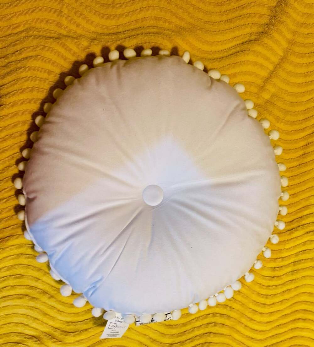 New Mainstays Round Decorative Pillow Size 16 in White